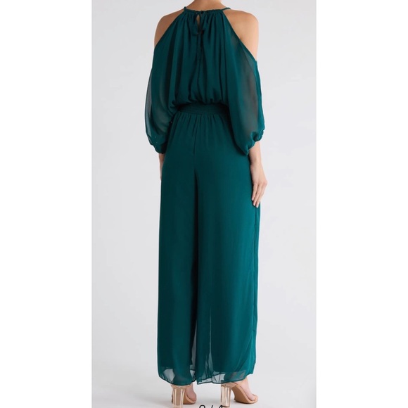 Halogen Teal Chiffon Halter Jumpsuit Cold Shoulder NWT Size Small fits 6-8 - Picture 2 of 4